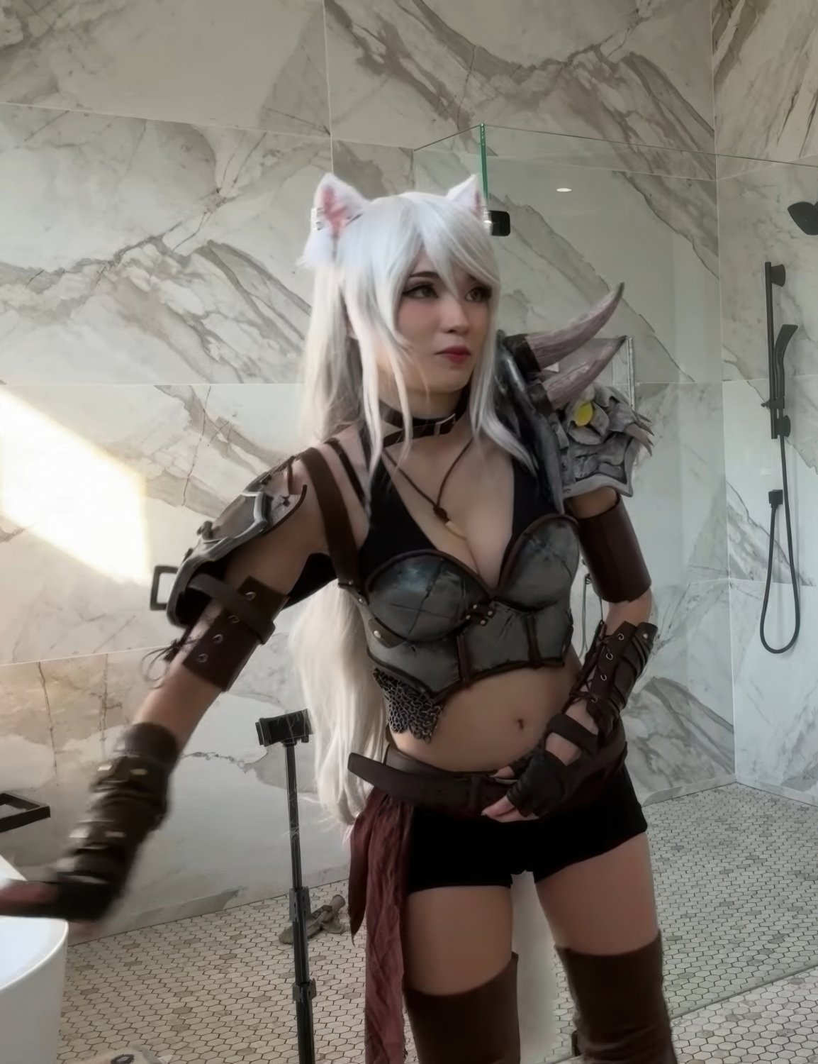 Emi [her ikisi de] 27
