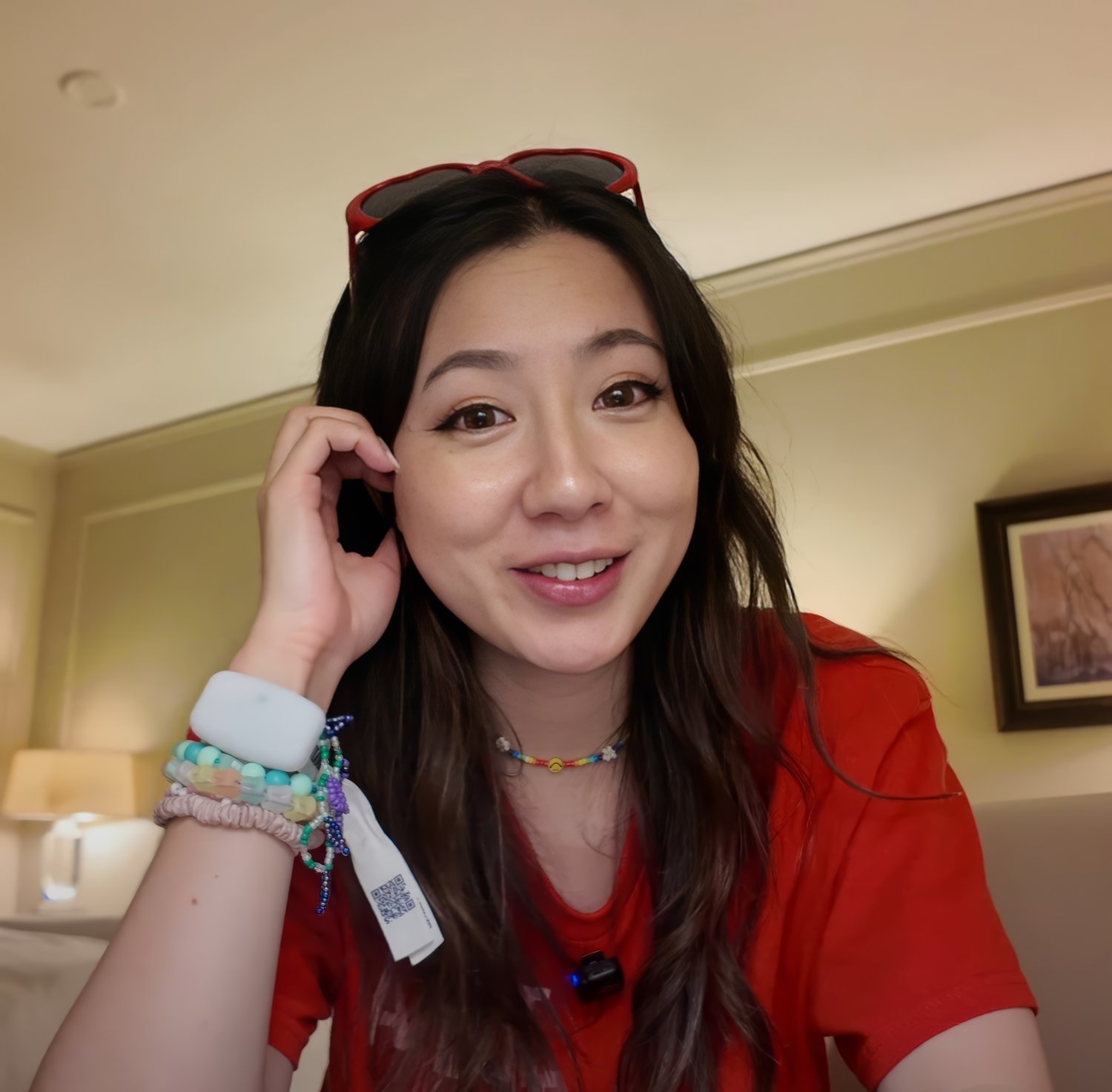 Fuslie Shows Off In Another Hot Amateur Clip 1
