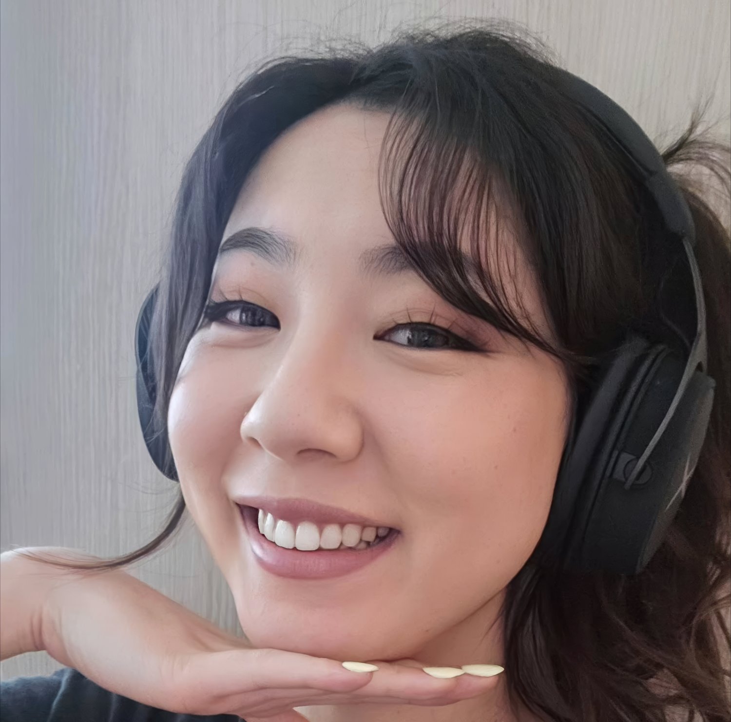 Fuslie Shows Off In Another Hot Amateur Clip 7