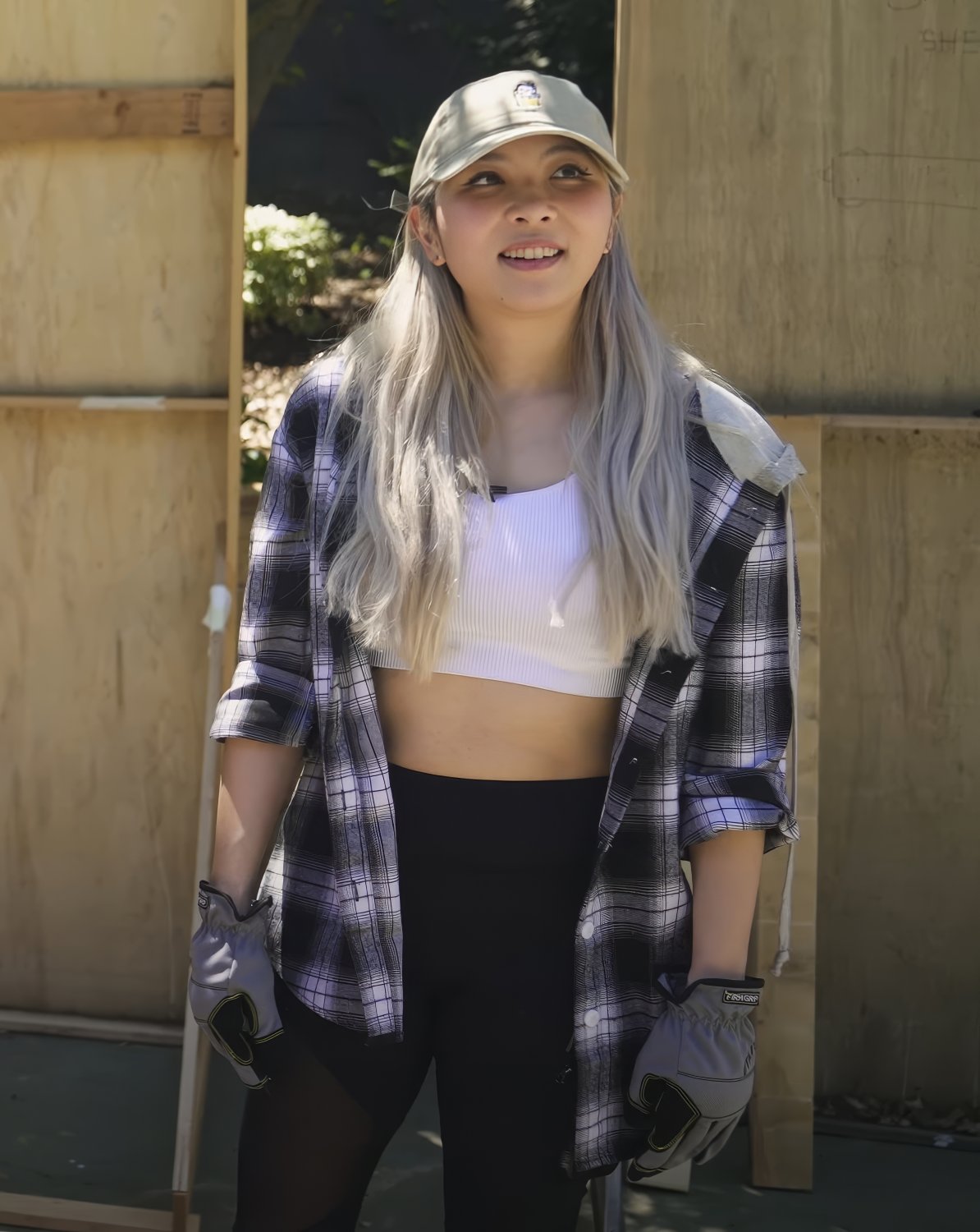 Yvonne 6