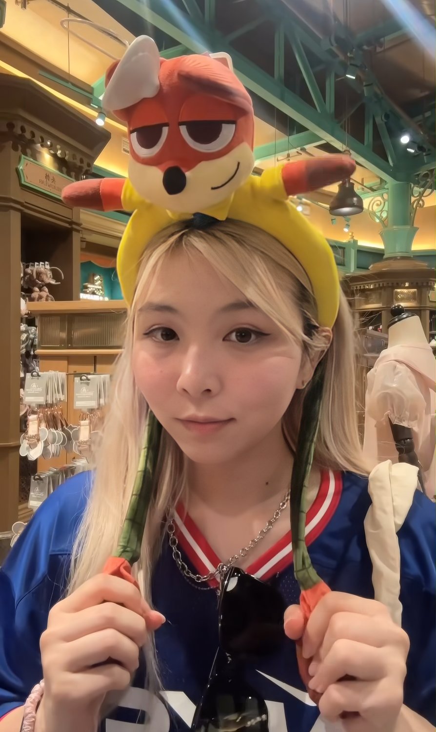 Yvonne 13