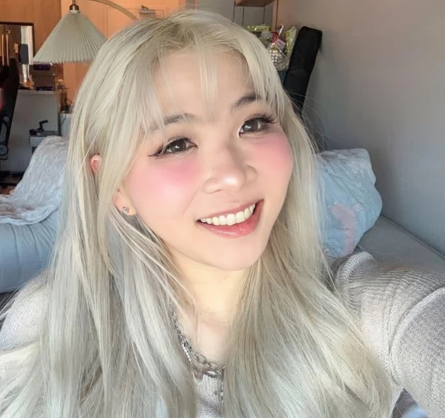 Yvonne 15