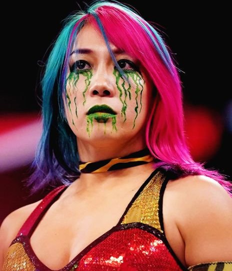 💦 Stasera mi masturberò e sborrerò come un pervertito con "Asuka" della WWE! 💦 3