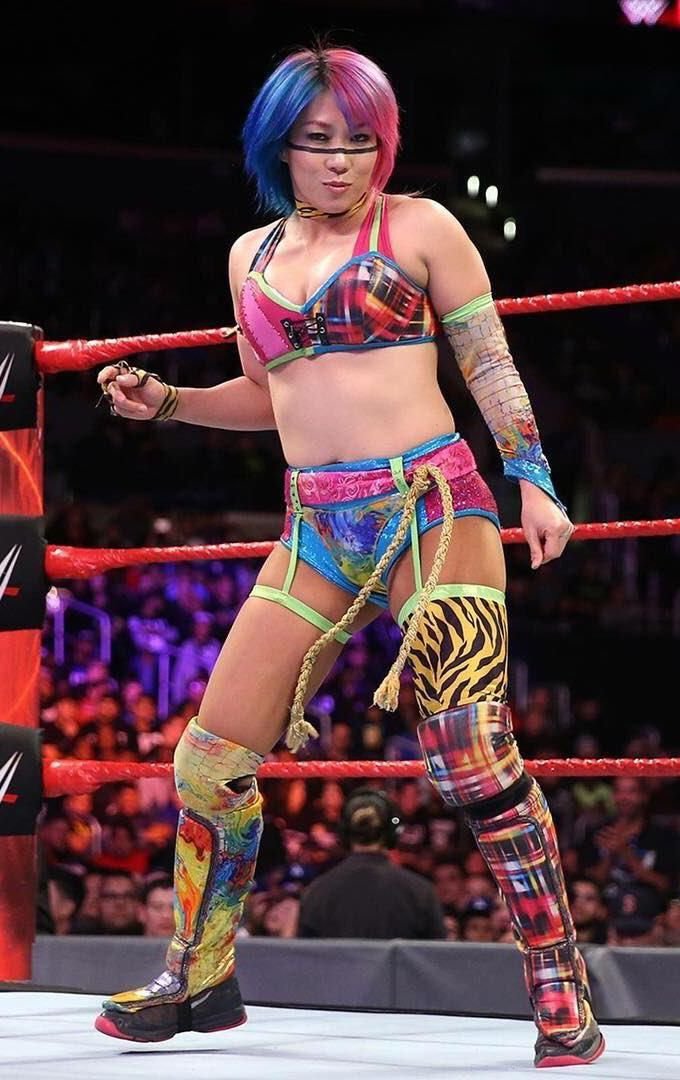 💦 Stasera mi masturberò e sborrerò come un pervertito con "Asuka" della WWE! 💦 28
