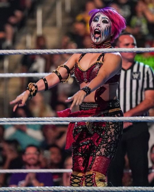 💦 Stasera mi masturberò e sborrerò come un pervertito con "Asuka" della WWE! 💦 39