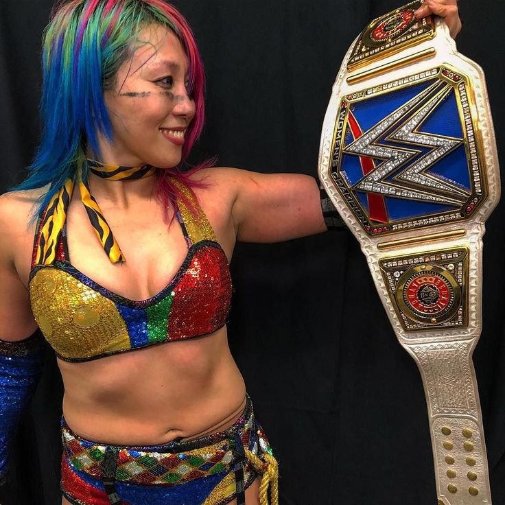 💦 Stasera mi masturberò e sborrerò come un pervertito con "Asuka" della WWE! 💦 40