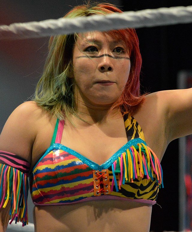 💦 Stasera mi masturberò e sborrerò come un pervertito con "Asuka" della WWE! 💦 45