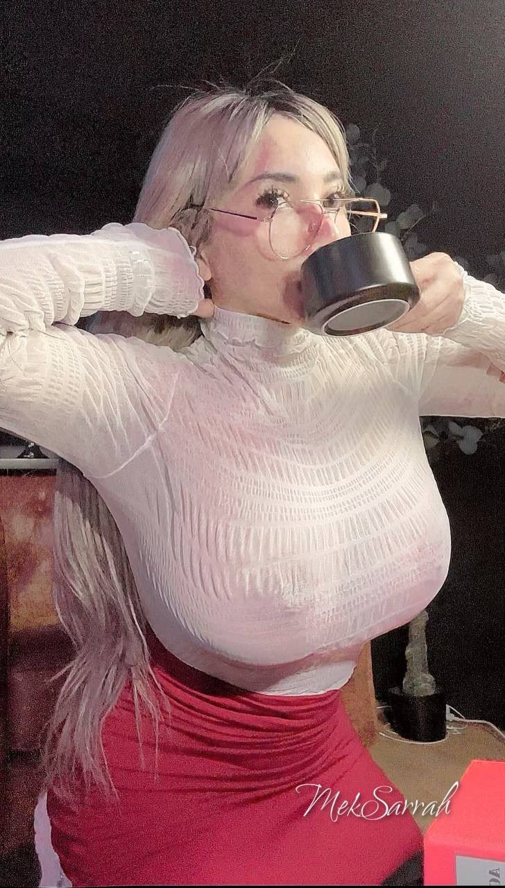 Wet Sarrah — Big Tits Blonde MILF In Naughty Mood 5