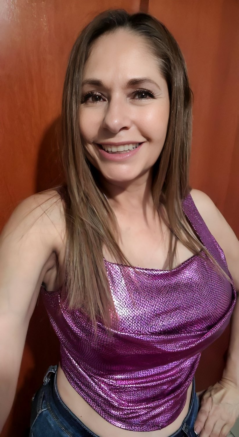 Mature Babe With Big Tits And Fat Ass Gets Wild 7