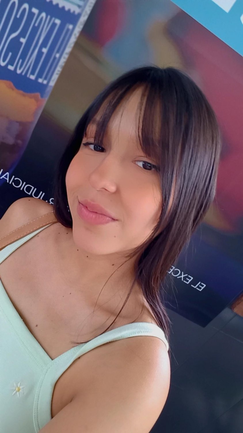 Sono completamente nudo dopo la doccia🥰 1