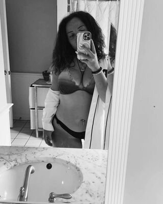 バスティビキニ娘がトワーク—ソーシャルメディアフッカーズ 13