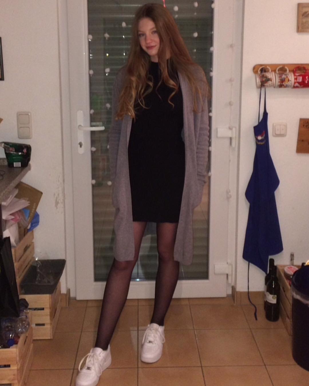 Bela mana de nylon 9