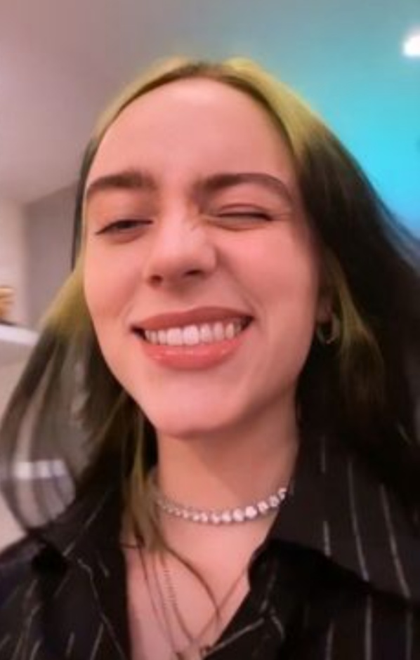 Znana piosenkarka Bellie eliish pijana nago i sekstaśmy pokazała link poniżej 15