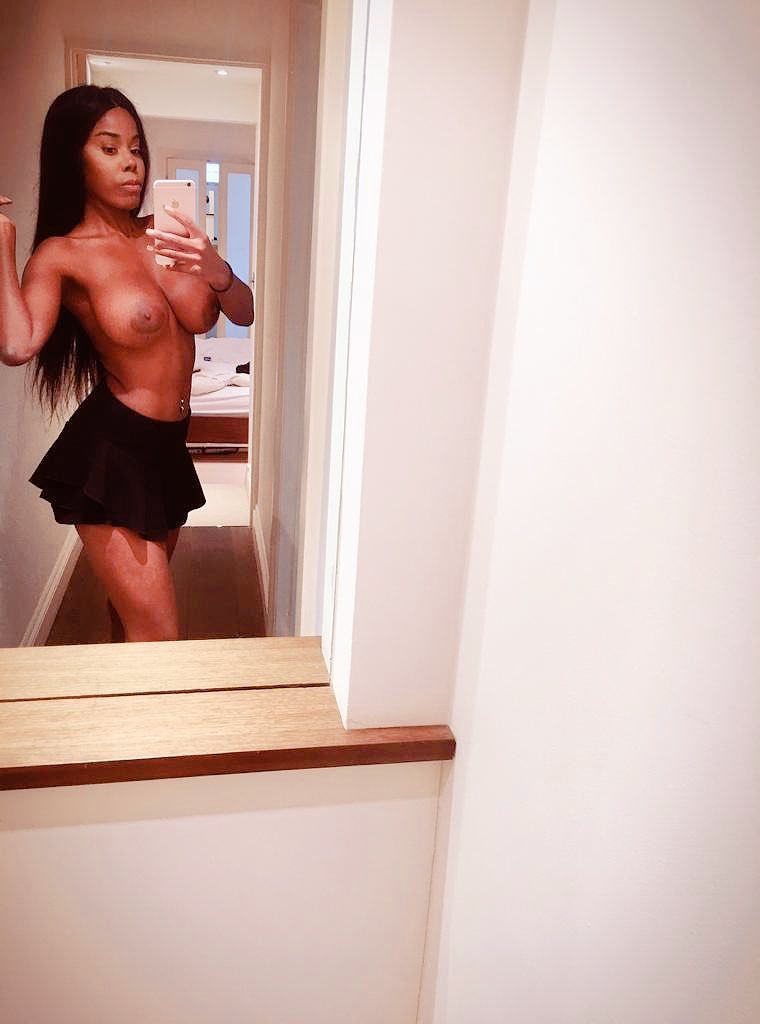 Ebony Hottie Loves Twat in Juicy Fuck 2