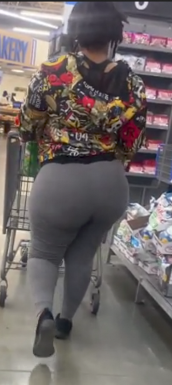 Ebony Hottie Sizzles in POV Fuck Action 7