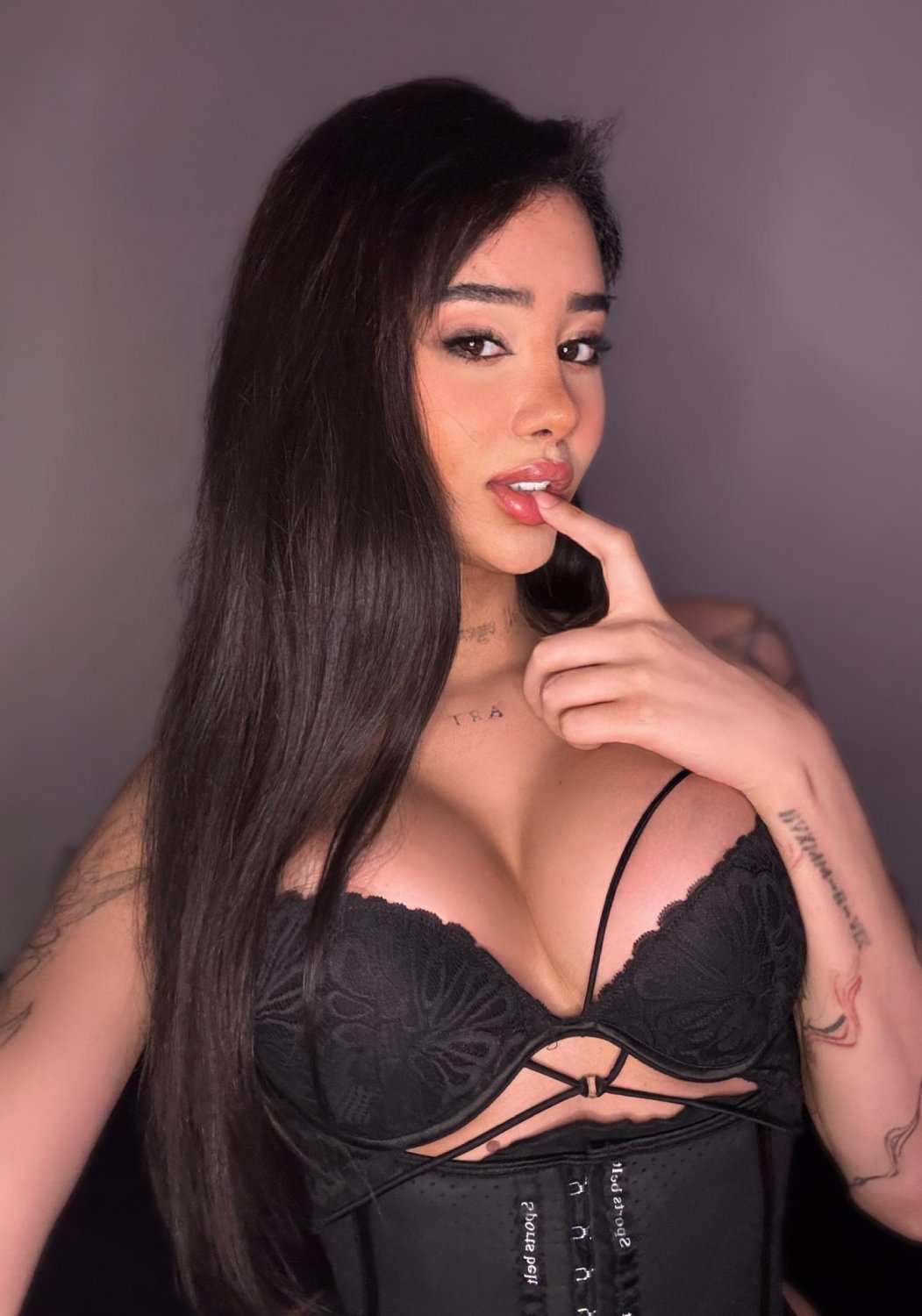 Trans Arryadoll Goes Wild in Tranny Fuck 12