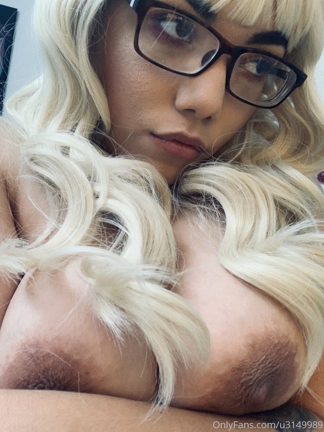 Hottie in Jeans Sizzles in Hot Fuck Action 2