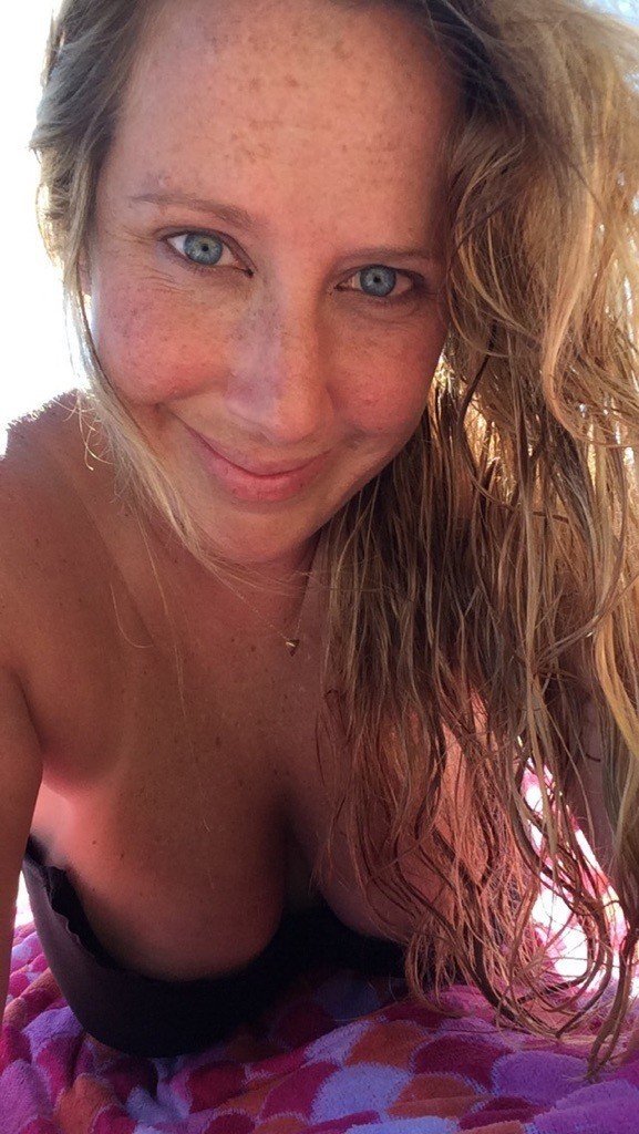 큰 가슴 자연스러운 금발 블루 아이드 다빌 3