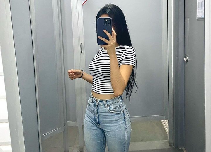 Teen floozy loves to action her buttlock. Lass with fat ace, tight cunt and fracturable tits. (no nude) 23