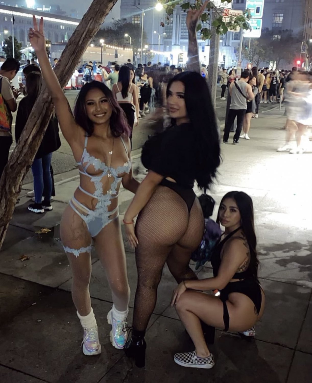 Pinche Daniela Shows Off That Juicy Latina Booty 15