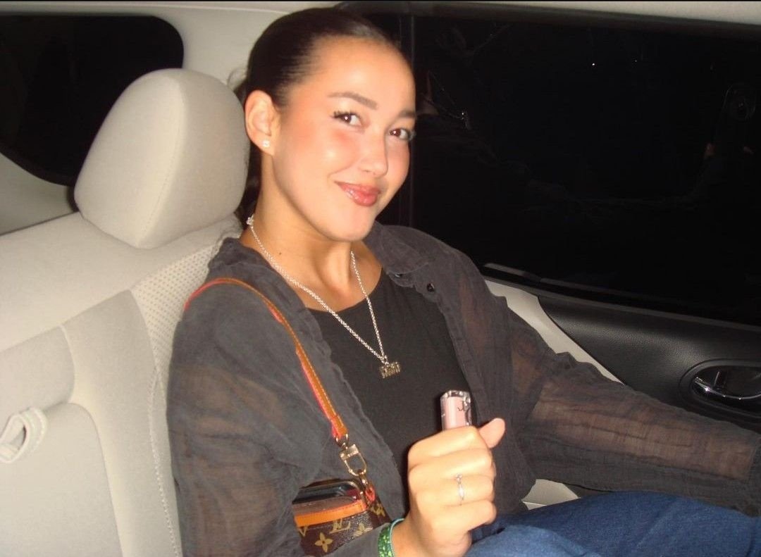 Cucks crush Mira Rachmana de abu dhabi revelado 6