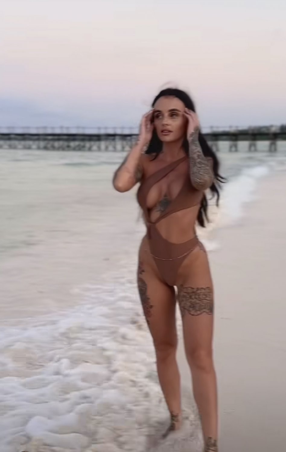 Tattooed Milf In Bikini Showing Off Her Perfect Curves 25