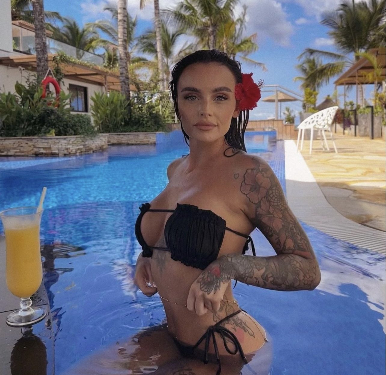 Tattooed Milf In Bikini Showing Off Her Perfect Curves 35