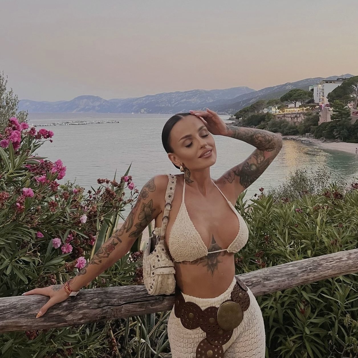 Tattooed Milf In Bikini Showing Off Her Perfect Curves 52