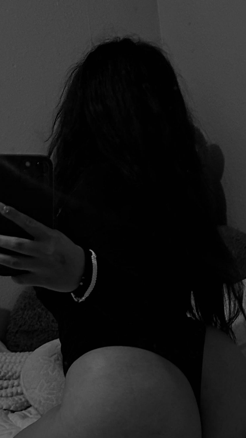 Latina mit großem Hintern 12