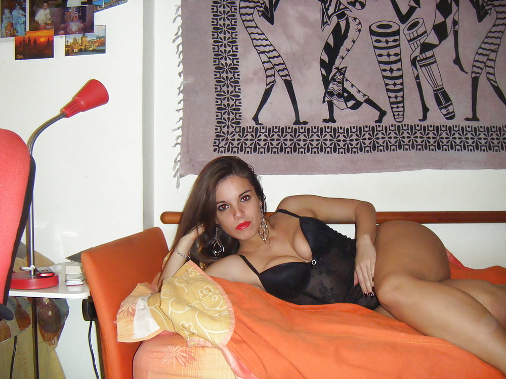 Dark-Haired Milf Gets Nastier Over The Years 28