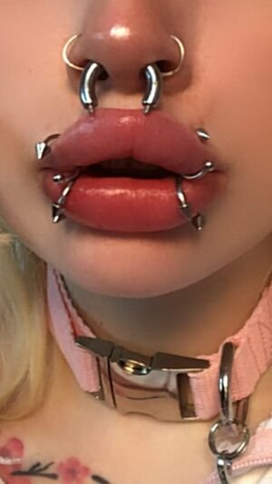 Punk Slut Gloom666puppii Teases With Her Pierced Pussy ???????? 4