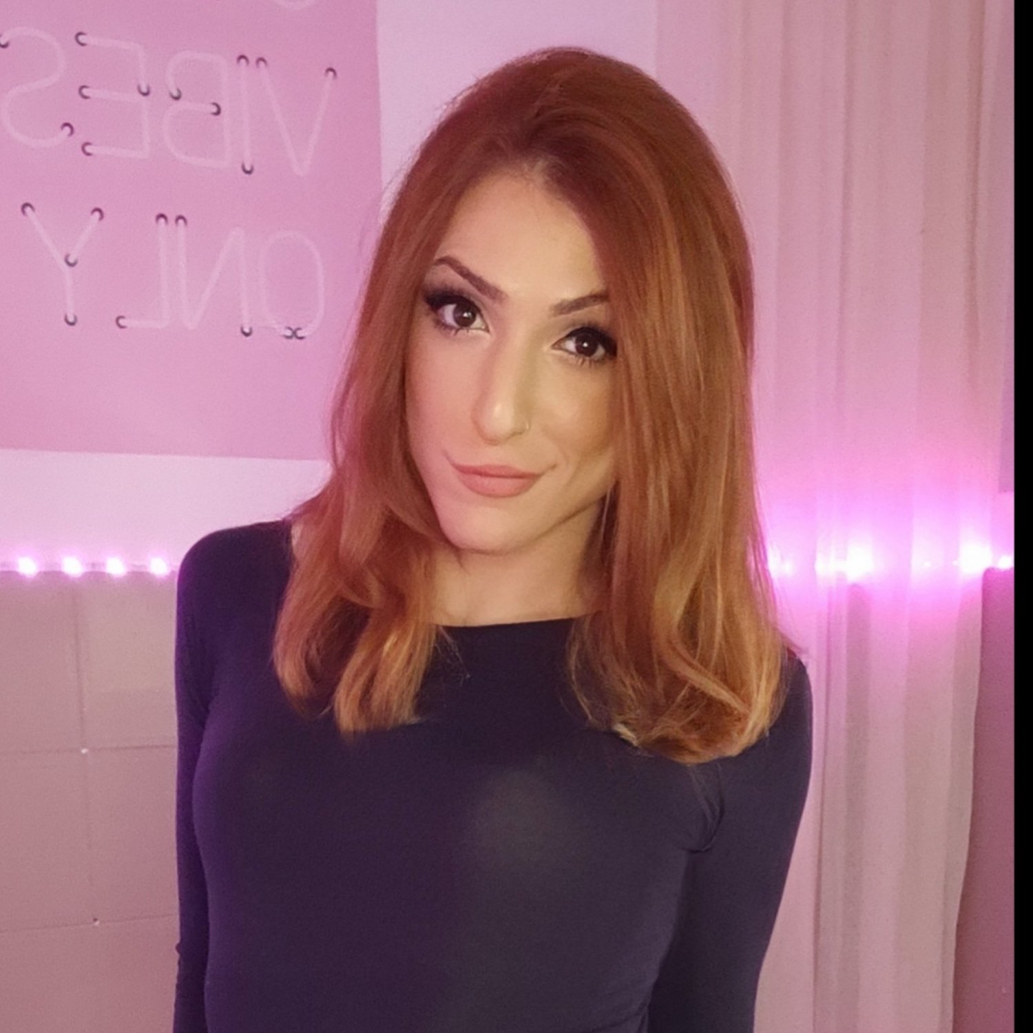 TS Babe Self-Sucks Her Own Dick — No Hands Needed ???????? 1