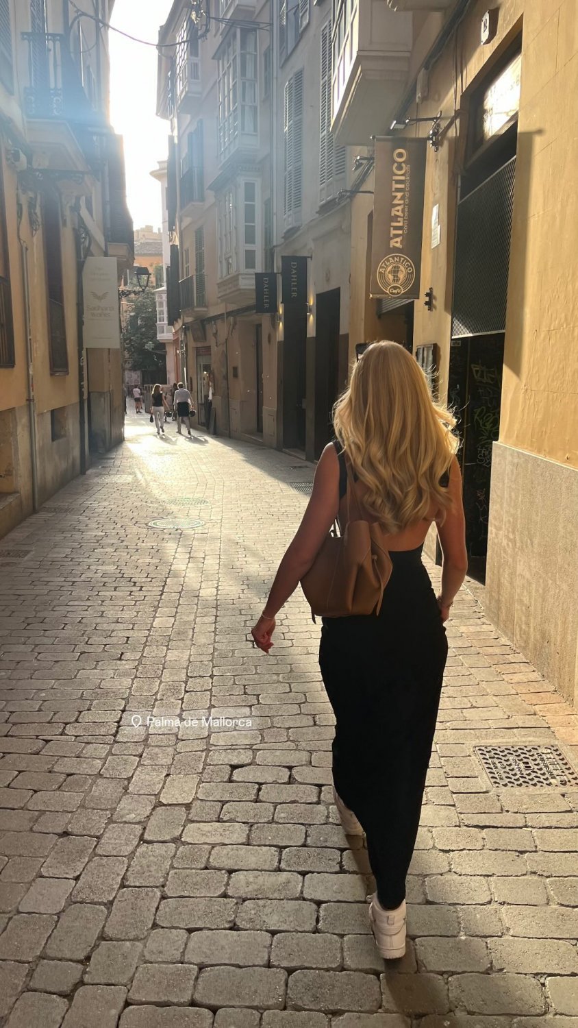 Swedish Gym PAWG Bounces That Ass In Tight Leggings ????????️‍♀️ 14