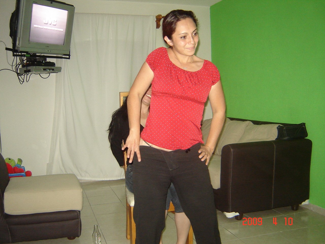 Agapornis bisexual con apetito de polla negra Parte 1 2