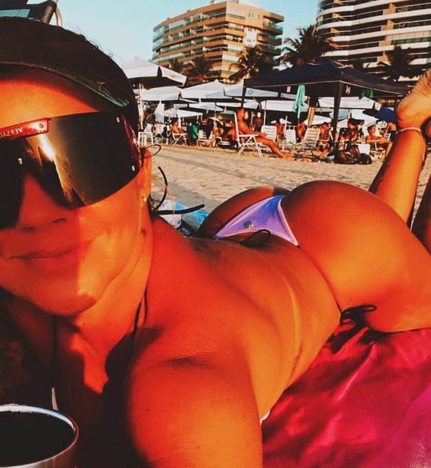 MILF Alert — Big Curves, Bigger Desires ???????? 5