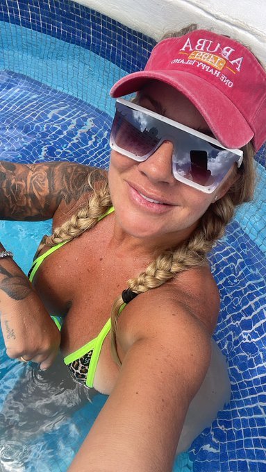 MILF Alert — Big Curves, Bigger Desires ???????? 11