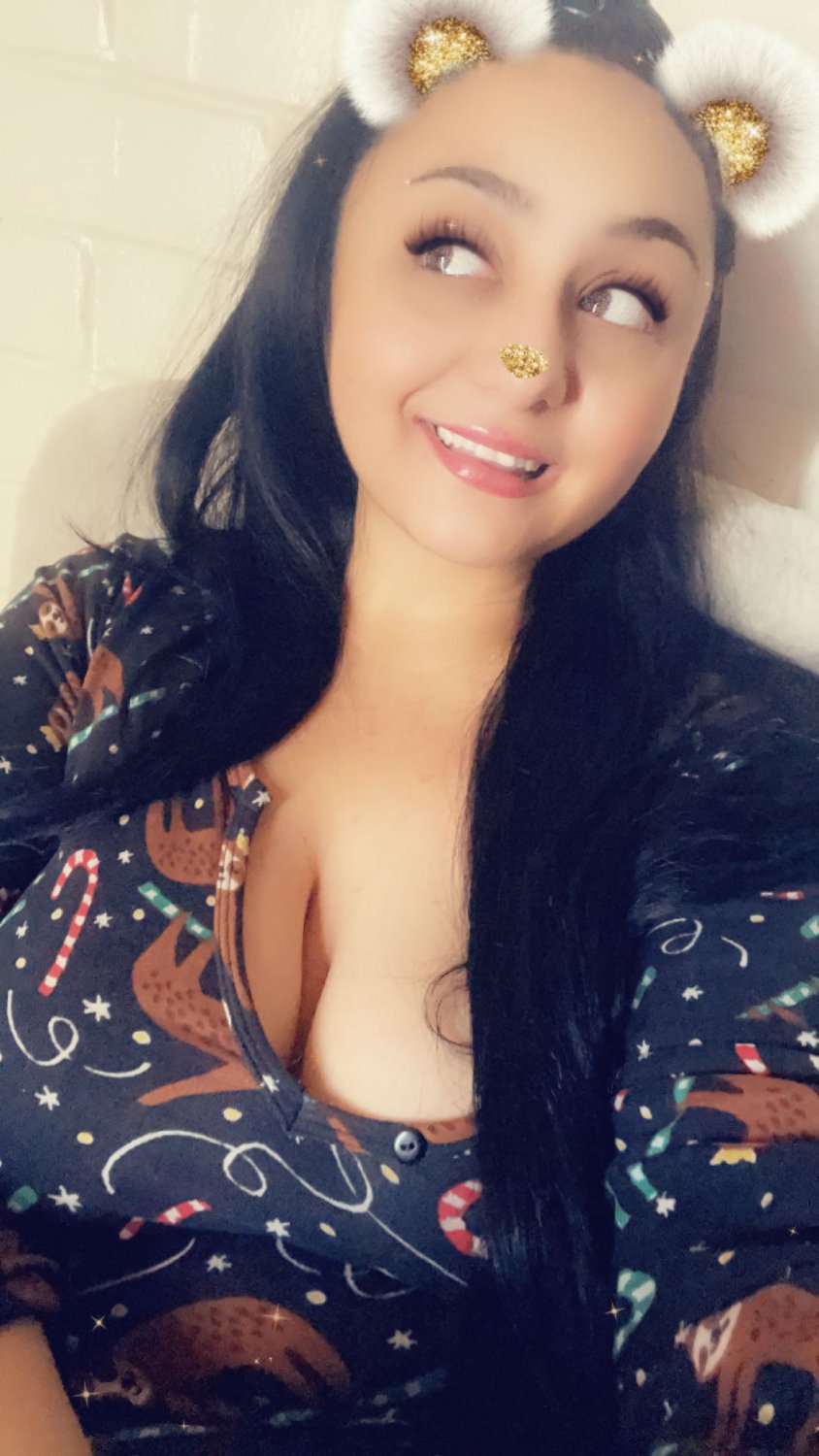 Gap In Onesie — Big Boobs Leaked For Your Pleasure ???????? 3