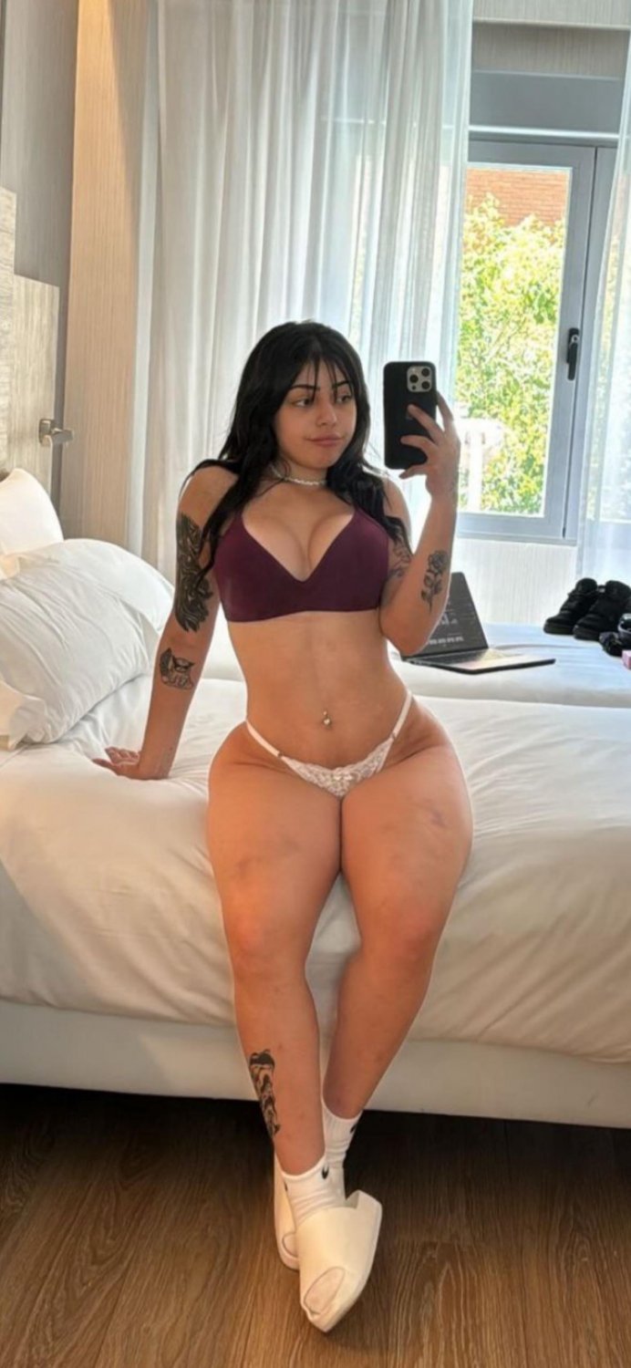 Lingerie Brunette Milica Twerking Her Fat Ass For Your Cock ???????? 32