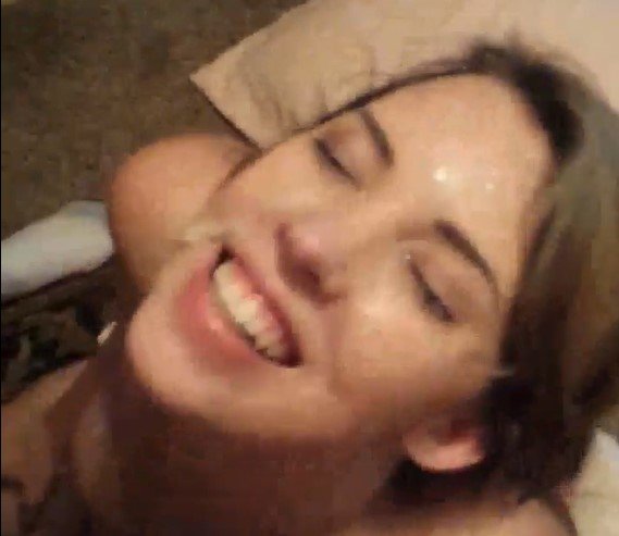 Fuckslut bierze podwójny facial 2