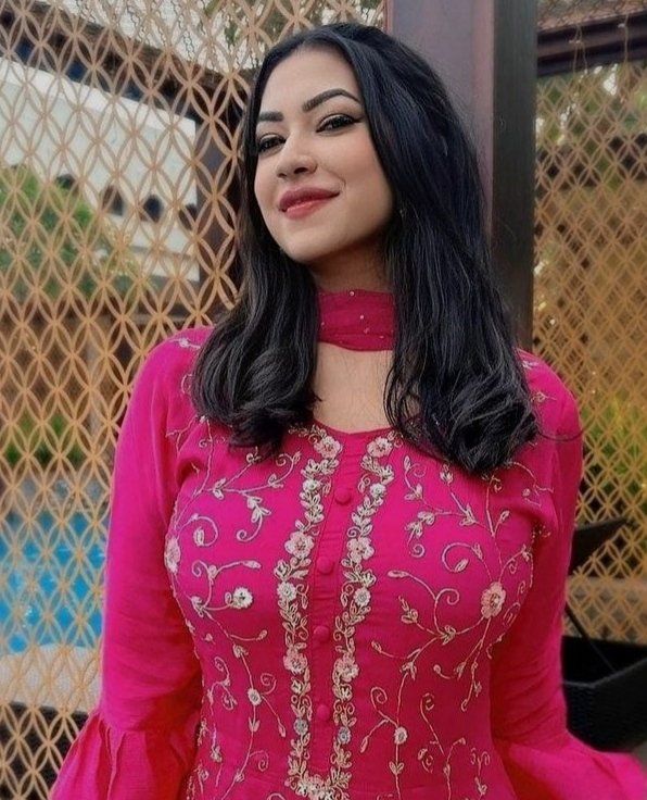 Bangladeşli Büyük göğüsler tiktoker Tashruva 1