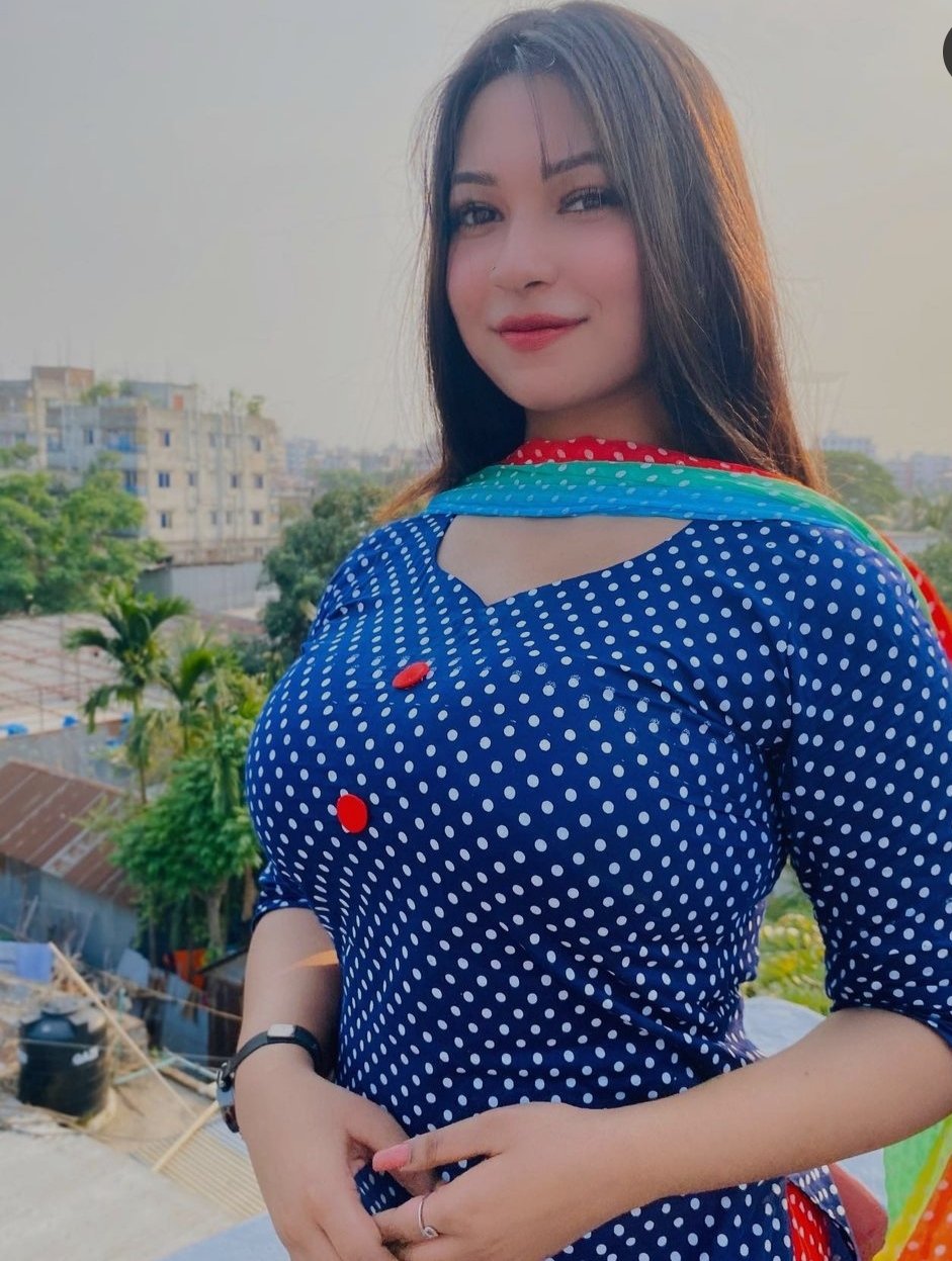 Bangladeşli Büyük göğüsler tiktoker Tashruva 6