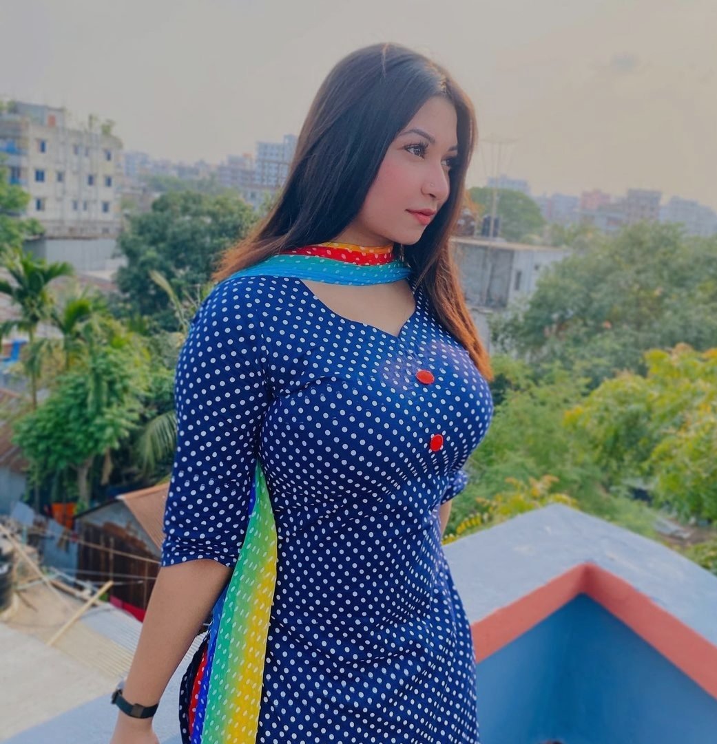 Bangladeşli Büyük göğüsler tiktoker Tashruva 7