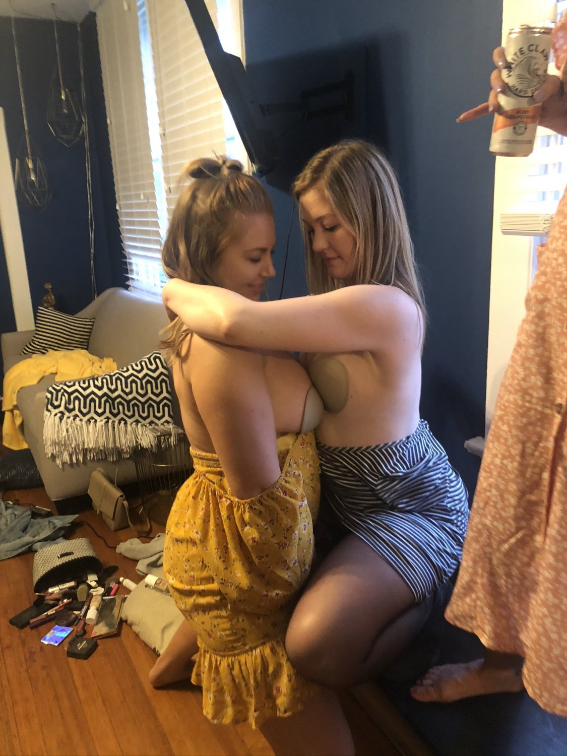 Bachelorette Party Whores Can't Keep Their Panties On 1