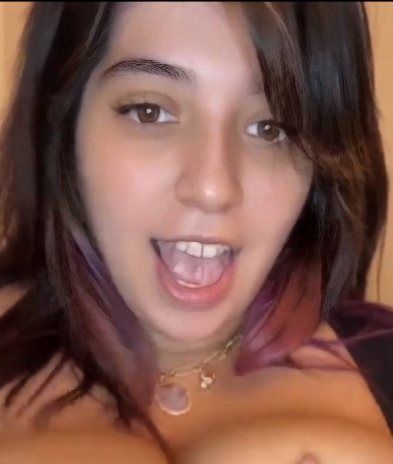 Enormi tette da mamma gotica 🤬 10