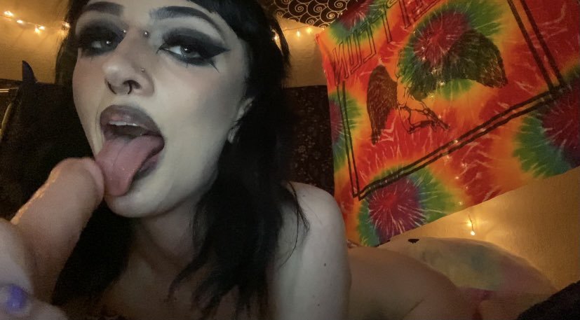 Evan Reed, Mini-Goth, ehemaliger OF-Inhaltsersteller (Tulsa, OK) 25