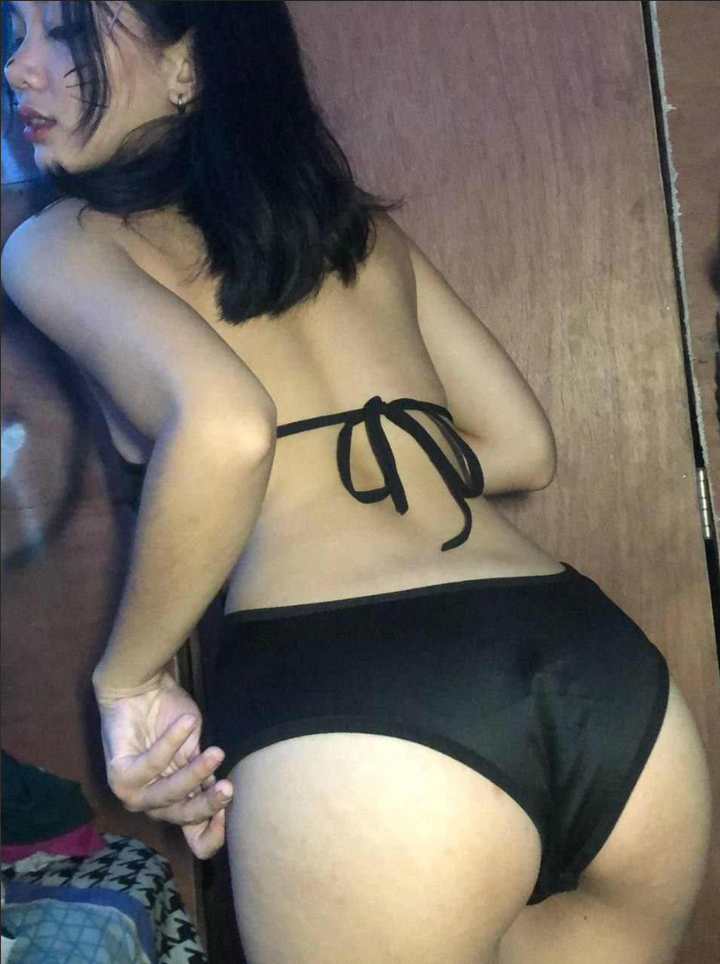 Mouth-Watering Chinese Cutie Spreads Her Wet Pussy for You to Jack Off To 6