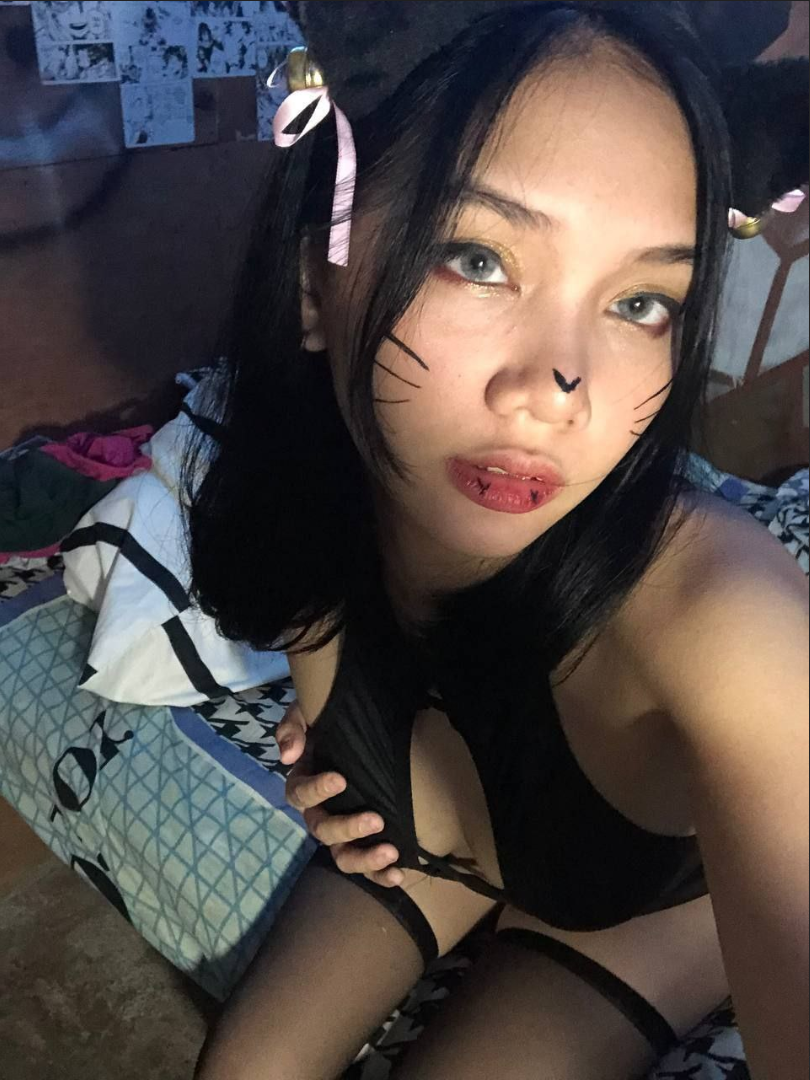 Mouth-Watering Chinese Cutie Spreads Her Wet Pussy for You to Jack Off To 15