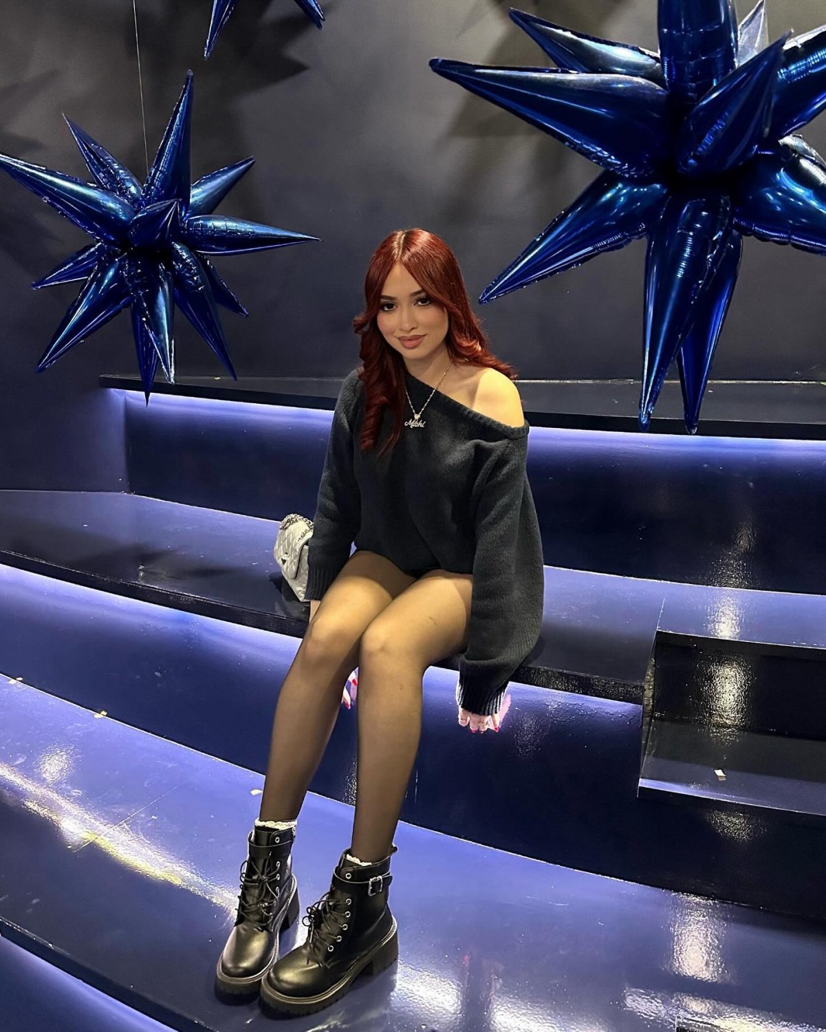 Michelle, uma adolescente latina pequenina e doce 21