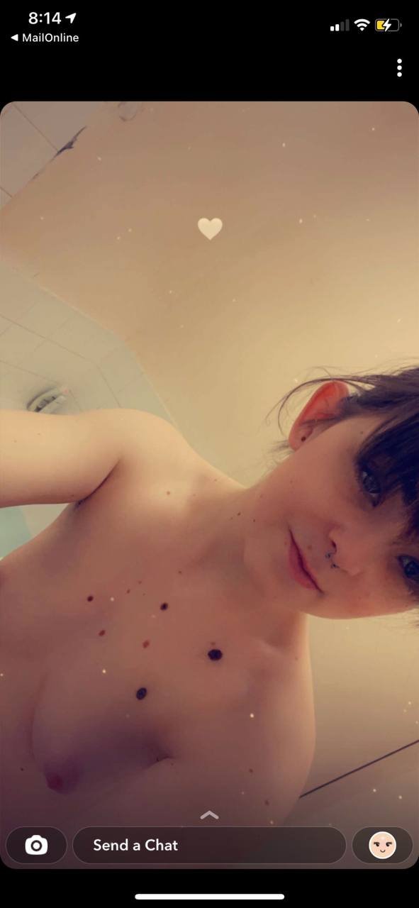 Aufgedeckte britische Teenager Ex Playgirl Nacktbilder 10