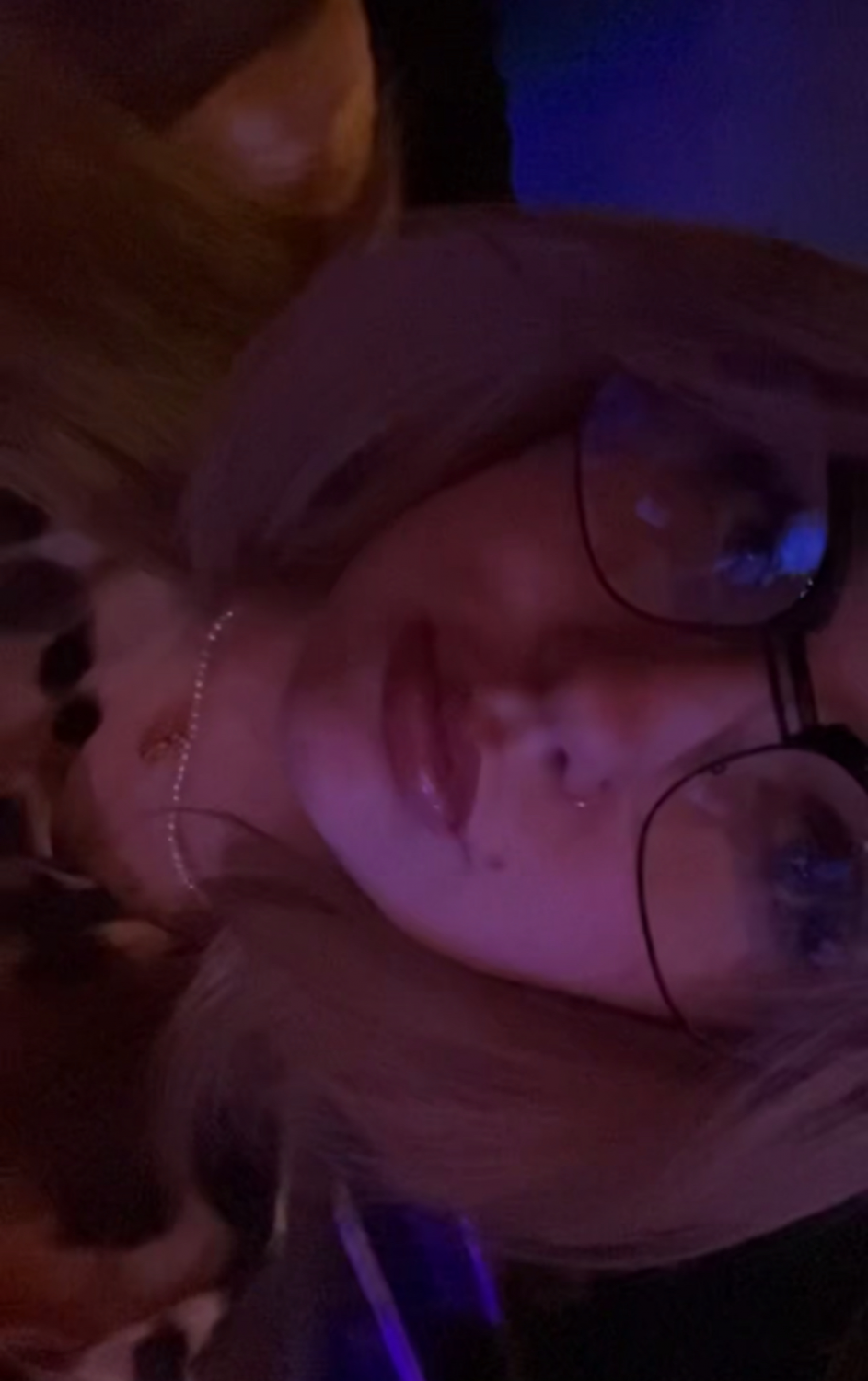 Escucha lo coquetos y tímidos que son mis gemidos de adolescente jeje. 1